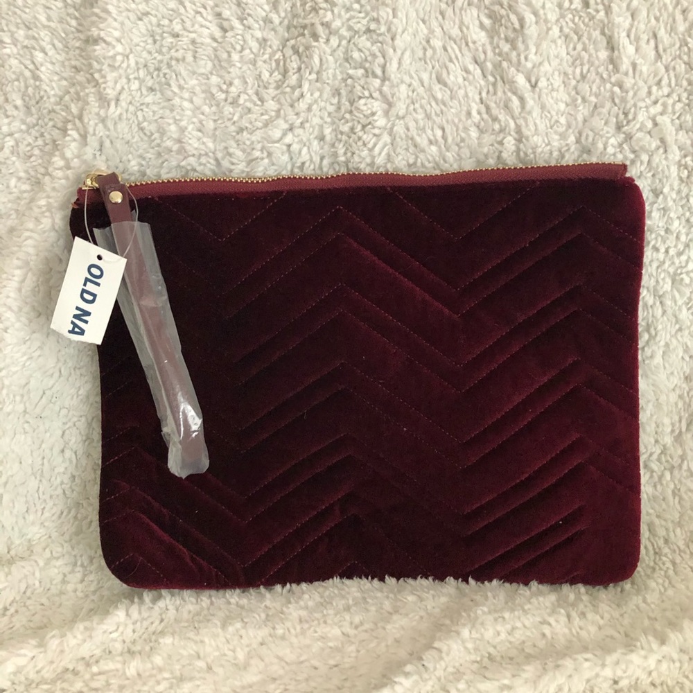 Old navy wristlet